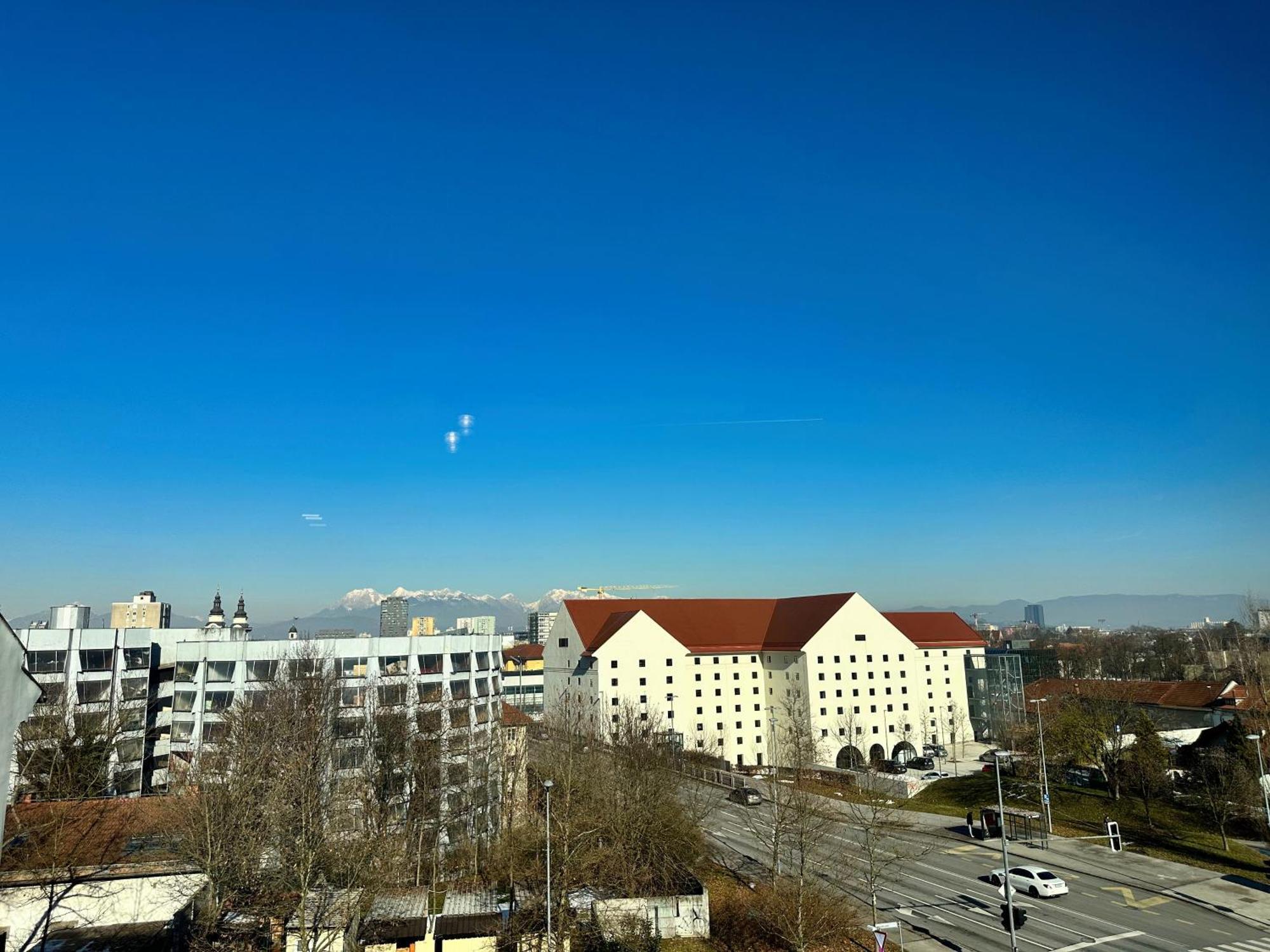 Garden Residence Ljubljana Ngoại thất bức ảnh
