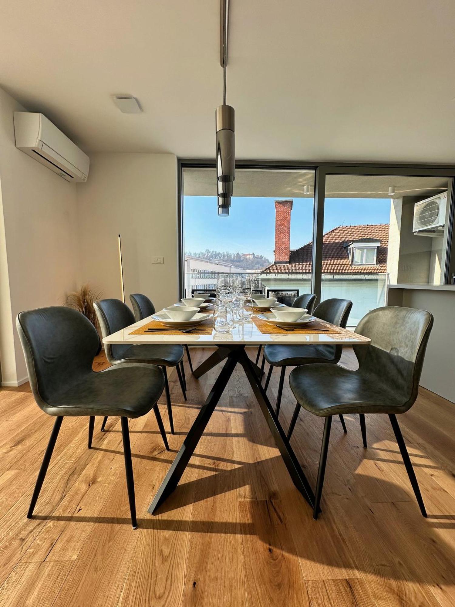 Garden Residence Ljubljana Ngoại thất bức ảnh